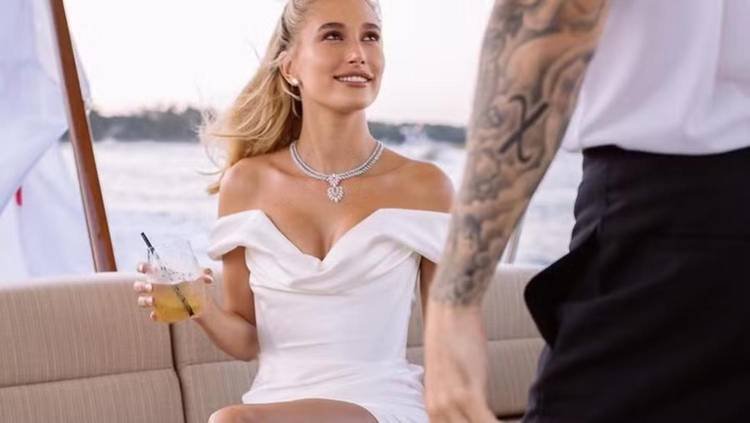 Hailey Bieber