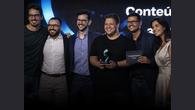 A Conteúdo Martech conquistou o terceiro lugar na categoria Empresa do Ano no Prêmio Limitless RD Station 2025, posicionando-se entre as três melhores agências parceiras do Brasil em um universo de mais de 2 mil agências parceiras da plataforma no país. O resultado reflete uma operação integrada entre RD Station e TOTVS, com foco em marketing educacional. A agência também entrou no Top 10 Diamond, reforçando consistência, domínio técnico e crescimento sustentável.