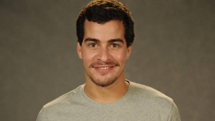 Ator usou as redes sociais para atualizar seu estado de sa�de