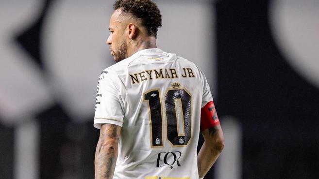 Felipe Melo destaca 'covardia' de Neymar em vit�ria do Santos: 'Complicado para os antis'