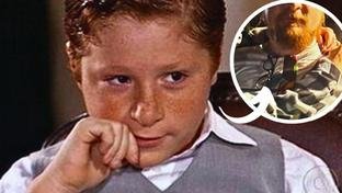 Irreconhecível, barbudo e com trabalho comum: Carlito, mirim de Alma Gêmea, vive assim hoje