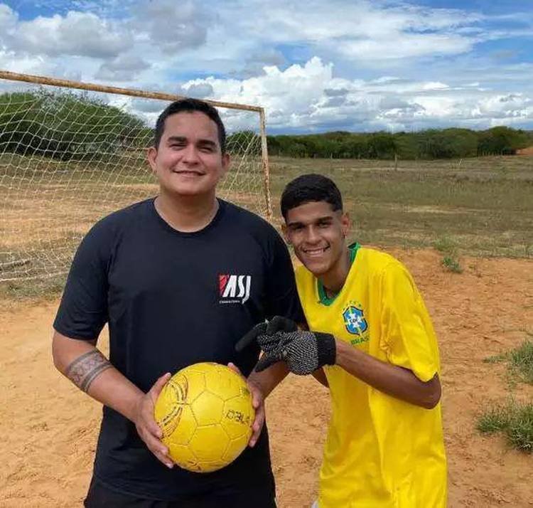 Allan e Luva de Pedreiro - Reprodu��o / Instagram