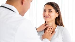 Cirurgia da voz ganha precis�o com avan�os na medicina